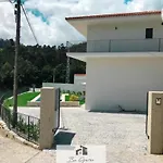 Ermal House Feriehus *