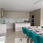 Feriehus Ermal House Braga