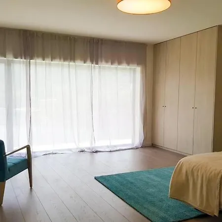 Hébergement de vacances Ermal House *